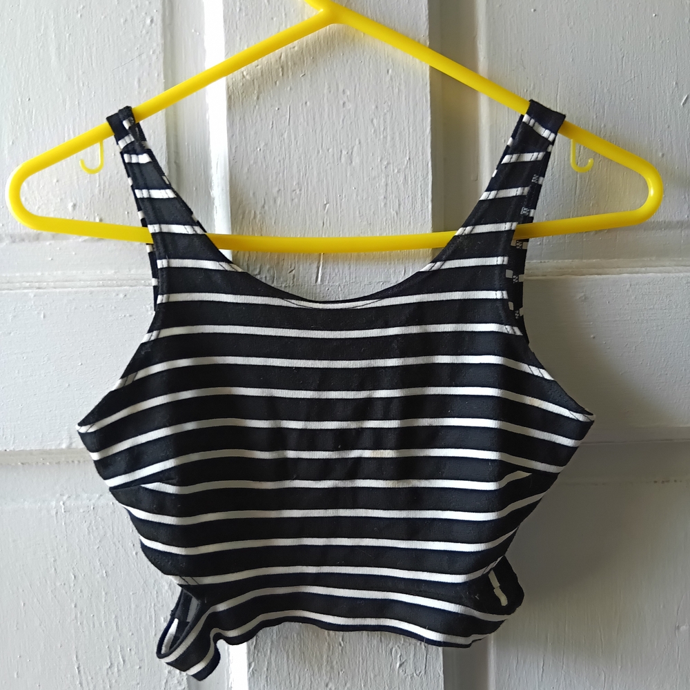 Wet Seal Black and White Fitted Crop Tank Top